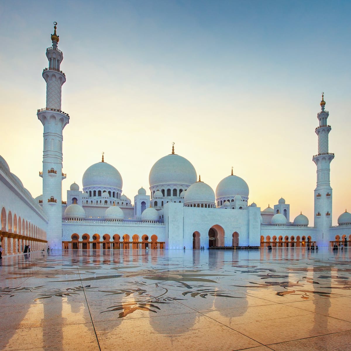 sheikh-zayed-mosque-abu-dhabi-city-tour-from-abu-dhabi_1